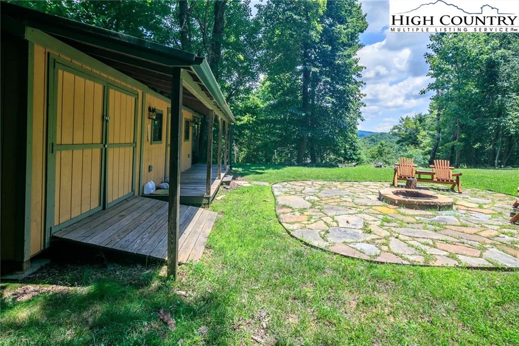 Image number 18 for the current listing