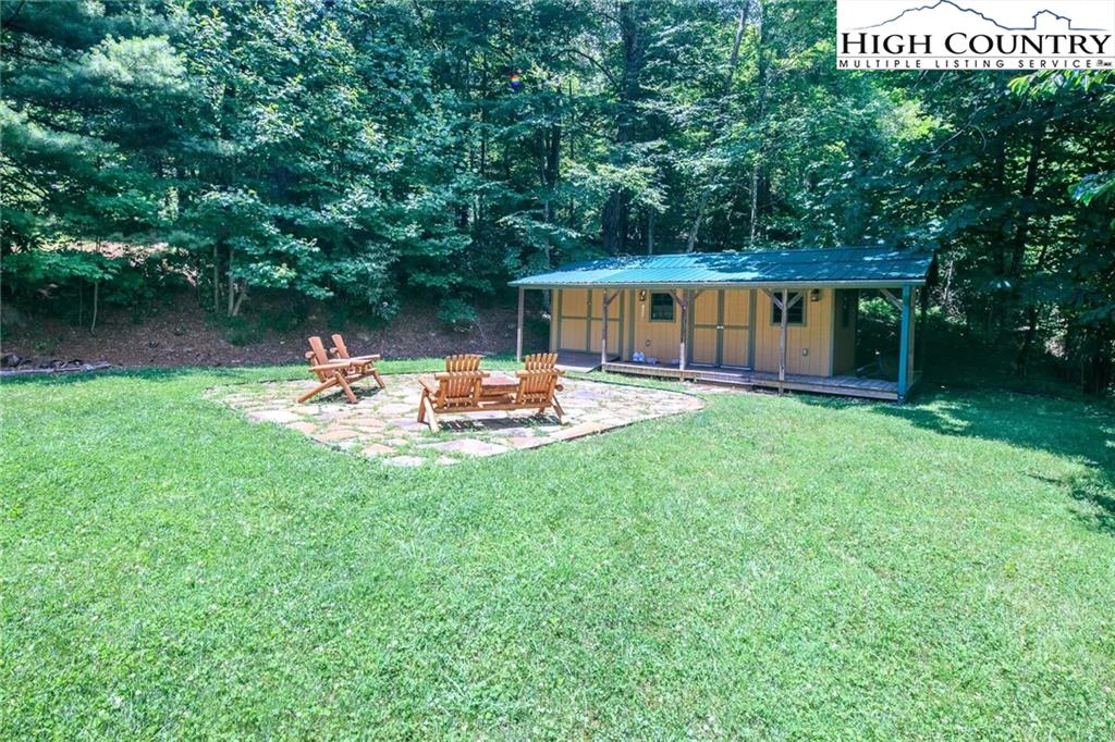 Image number 19 for the current listing