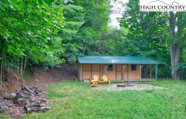 Image number 21 for the current listing
