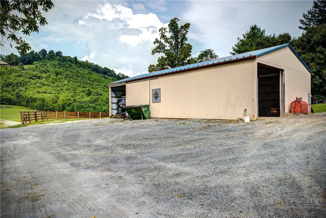 Image number 12 for the current listing