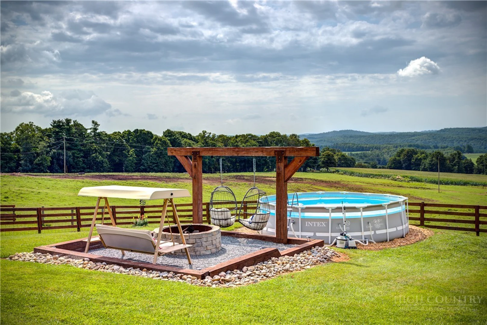 Image number 13 for the current listing