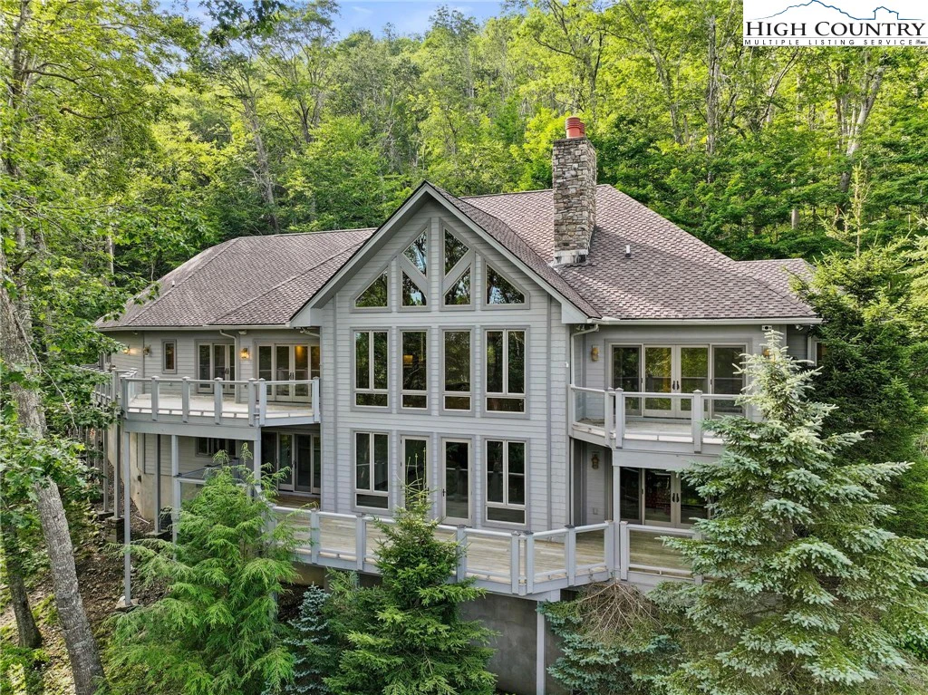 Image number 1 for the current listing