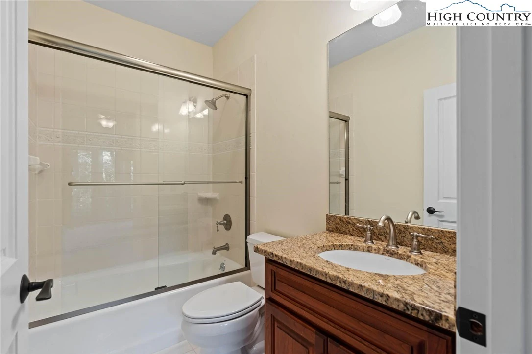 Image number 18 for the current listing
