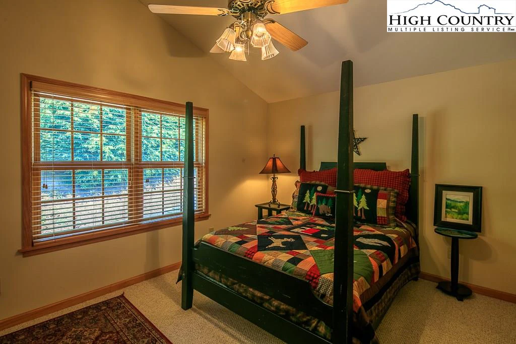 Image number 12 for the current listing