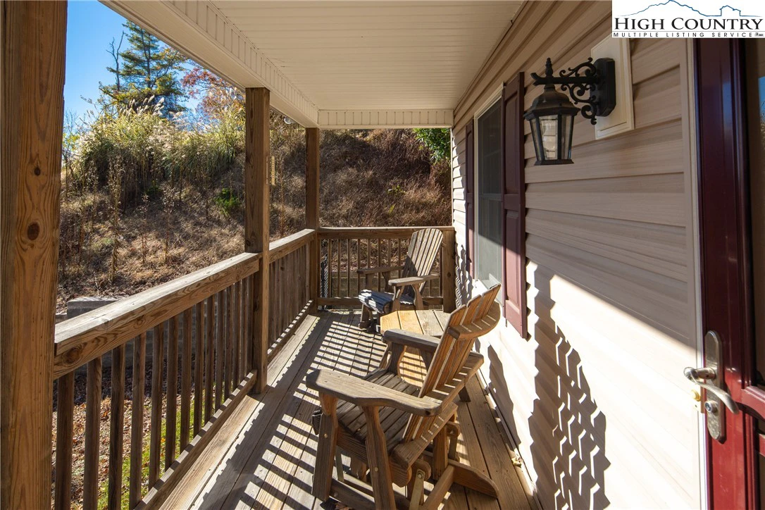 Image number 11 for the current listing