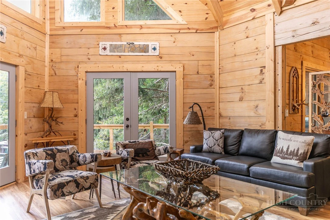 Image number 6 for the current listing