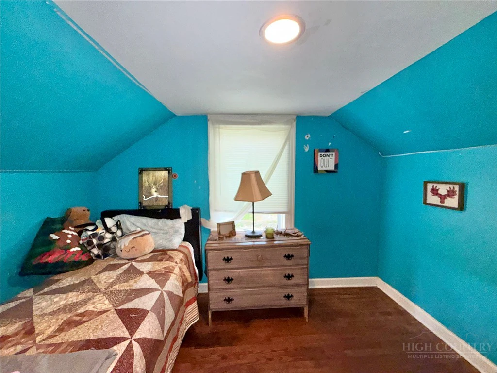 Image number 10 for the current listing