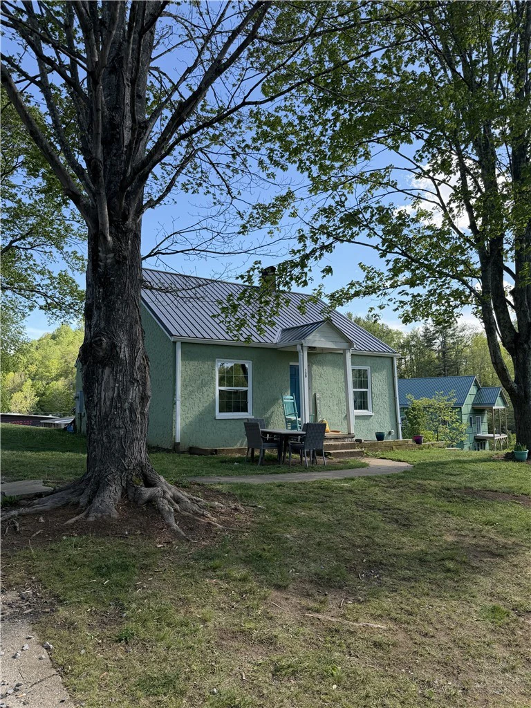 Image number 18 for the current listing