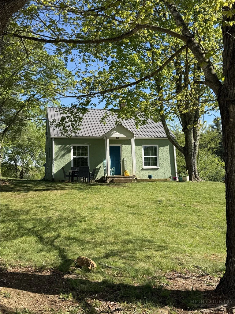 Image number 21 for the current listing