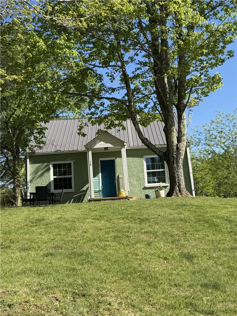 Image number 19 for the current listing