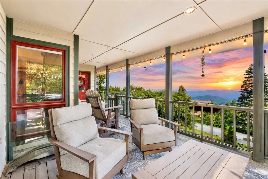 Image number 5 for the current listing