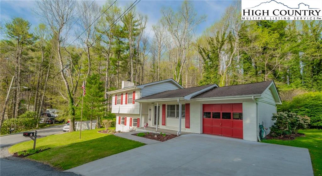 Image number 1 for the current listing