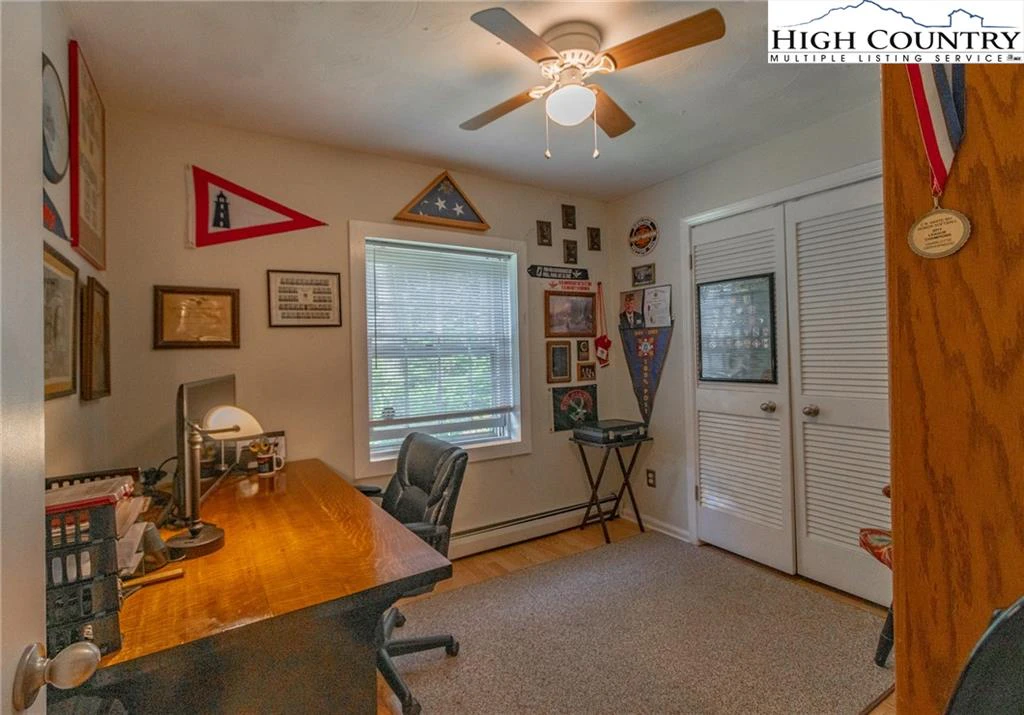 Image number 7 for the current listing