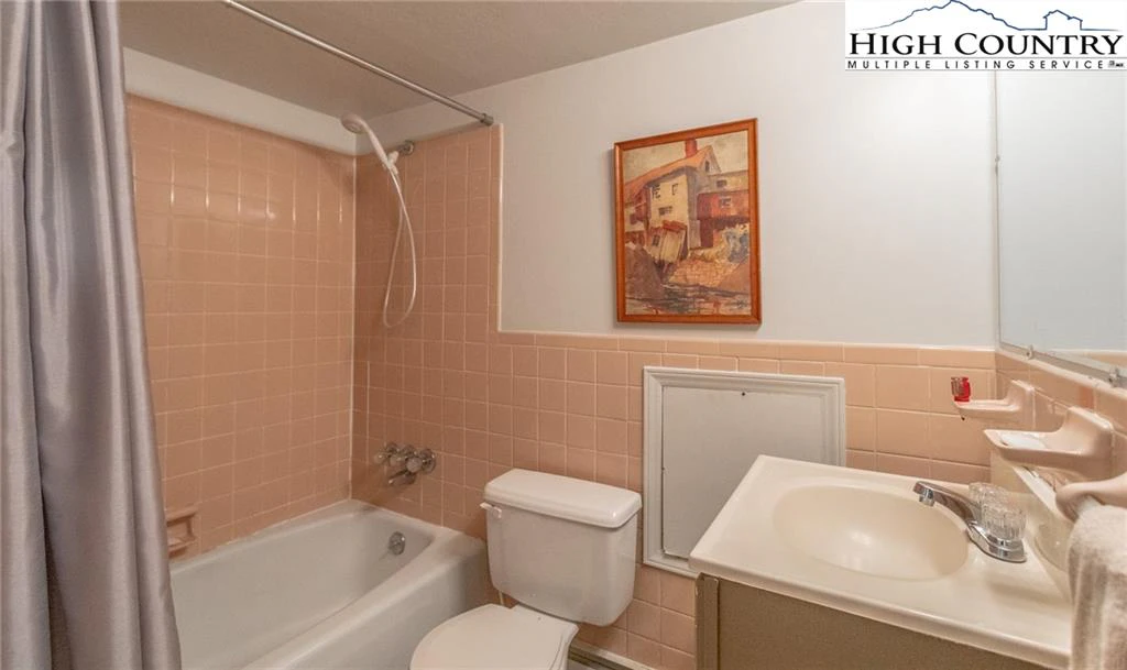 Image number 6 for the current listing