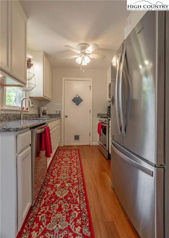 Image number 18 for the current listing