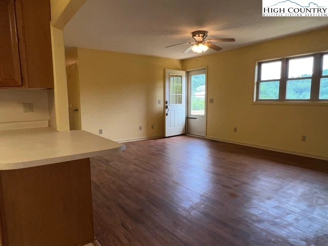 Image number 5 for the current listing