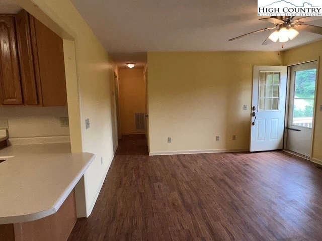 Image number 6 for the current listing
