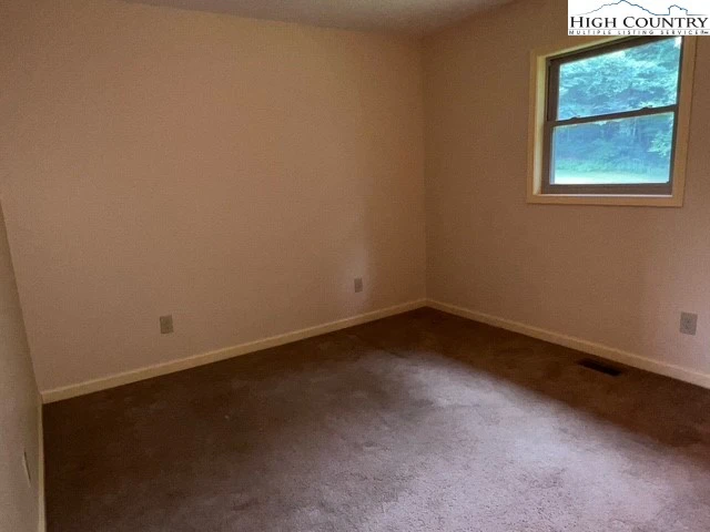 Image number 2 for the current listing