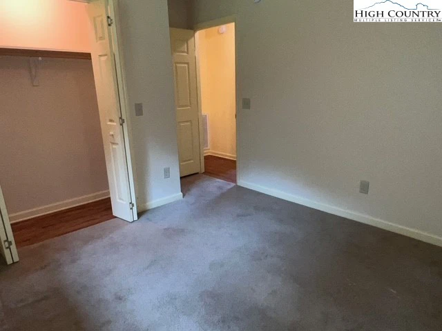 Image number 12 for the current listing