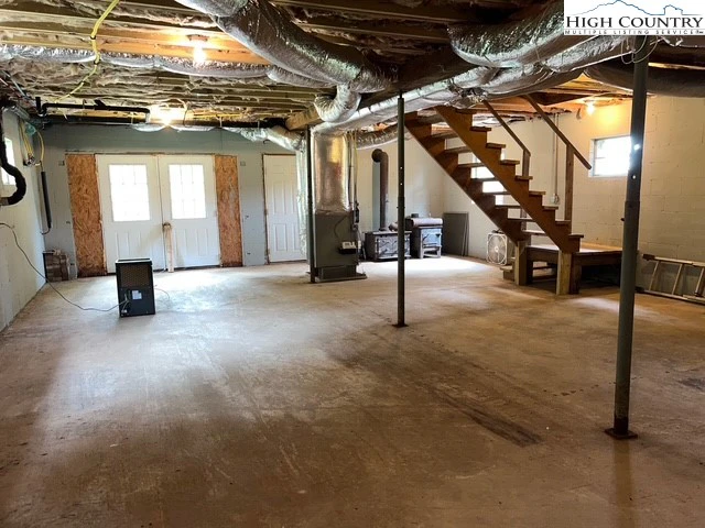 Image number 16 for the current listing