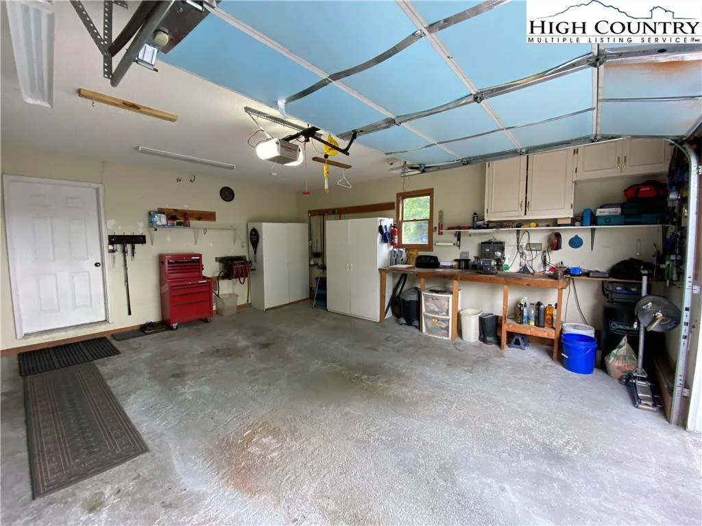 Image number 12 for the current listing