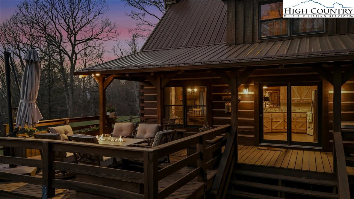 Image number 13 for the current listing
