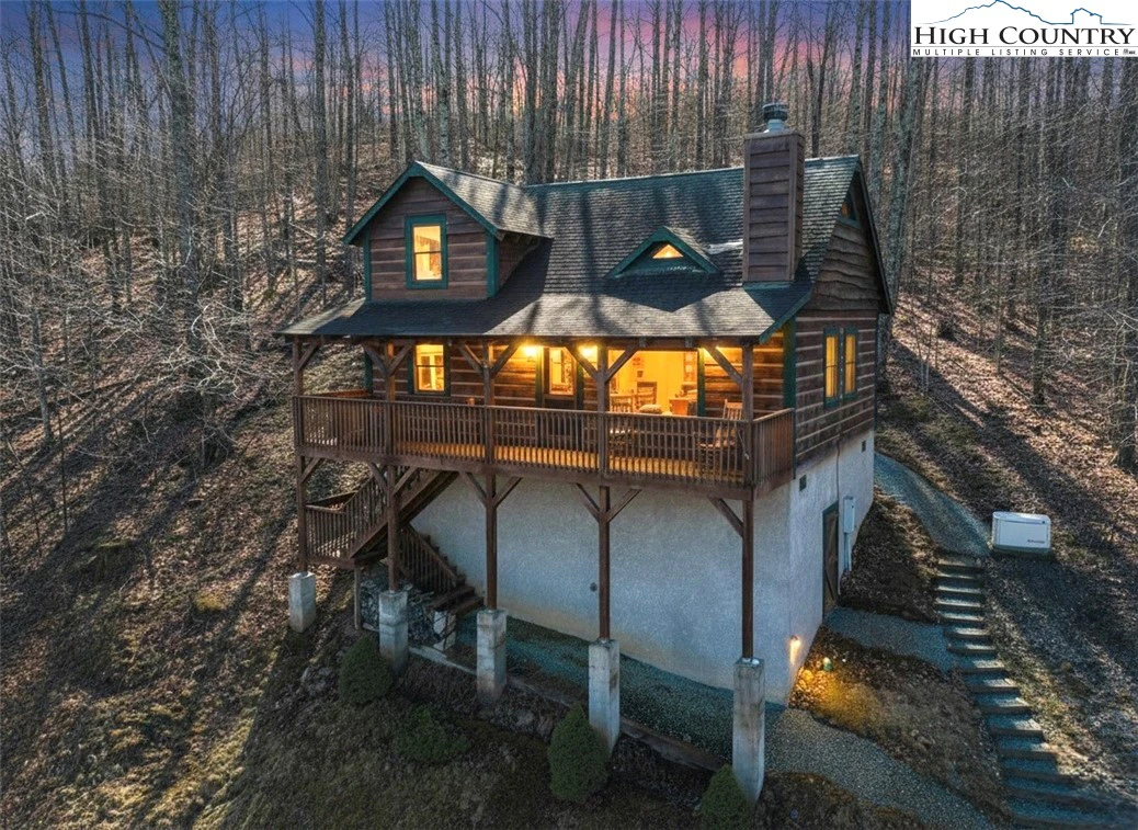 Image number 1 for the current listing