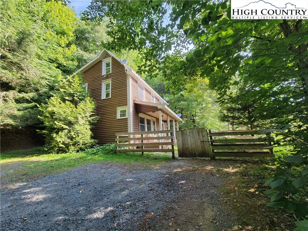 Image number 27 for the current listing