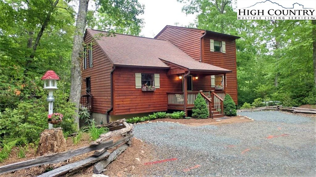 Image number 27 for the current listing