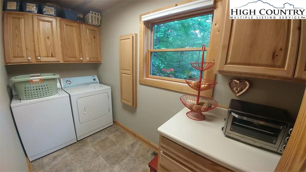 Image number 10 for the current listing