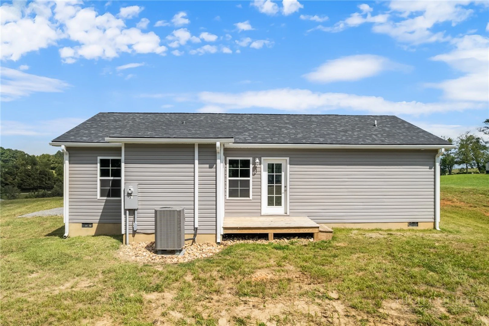 Image number 5 for the current listing