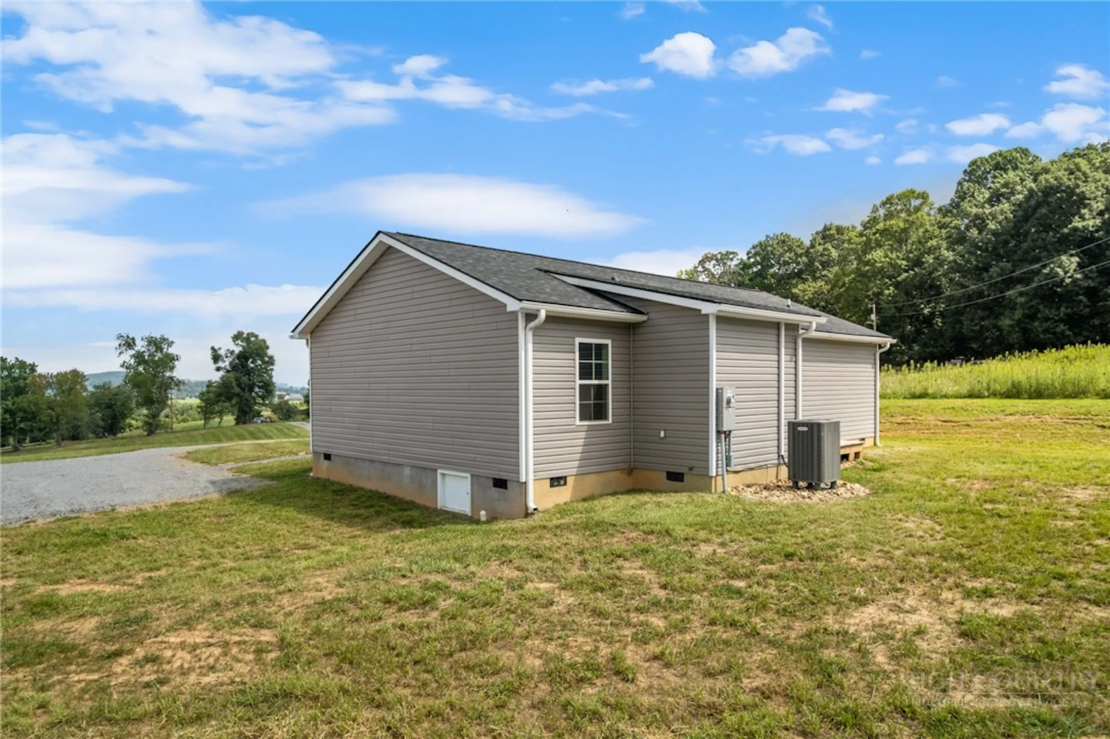 Image number 6 for the current listing