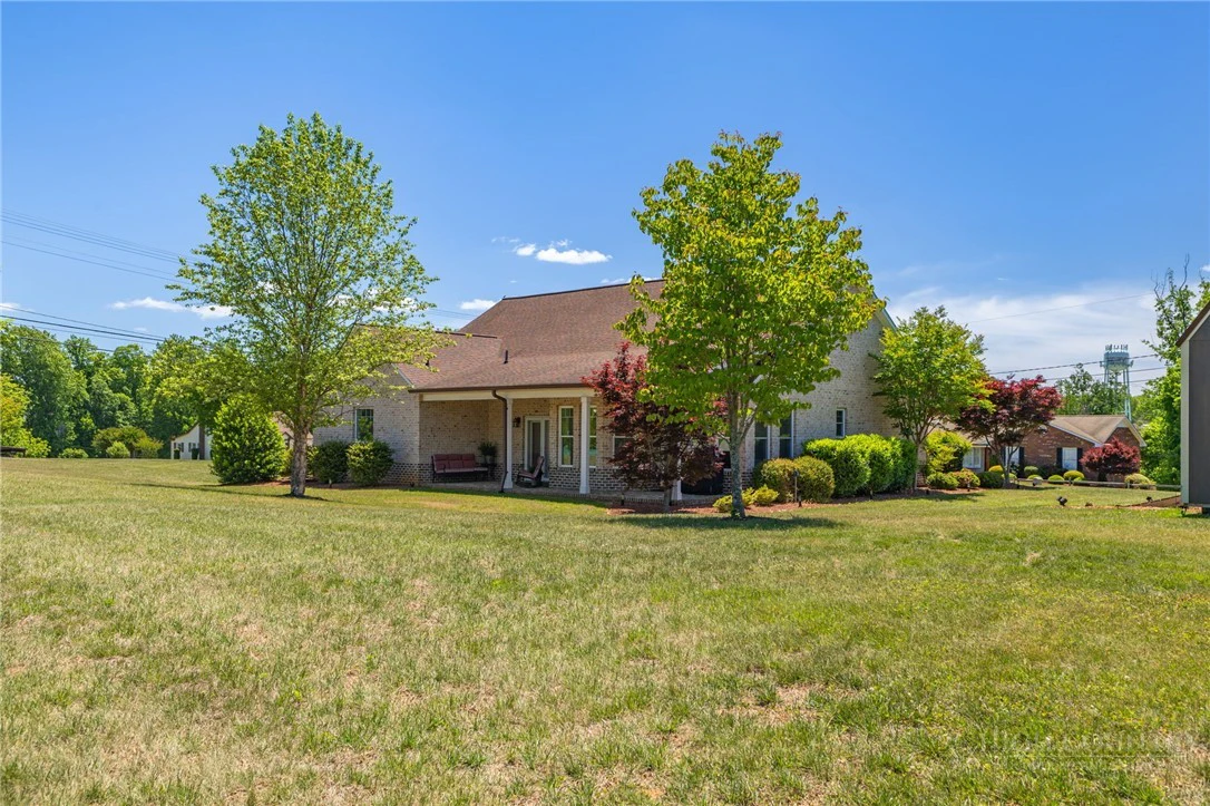 Image number 5 for the current listing