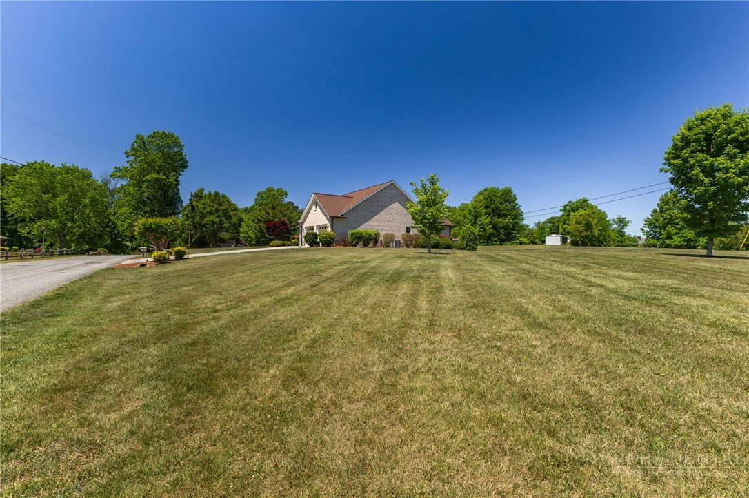 Image number 9 for the current listing