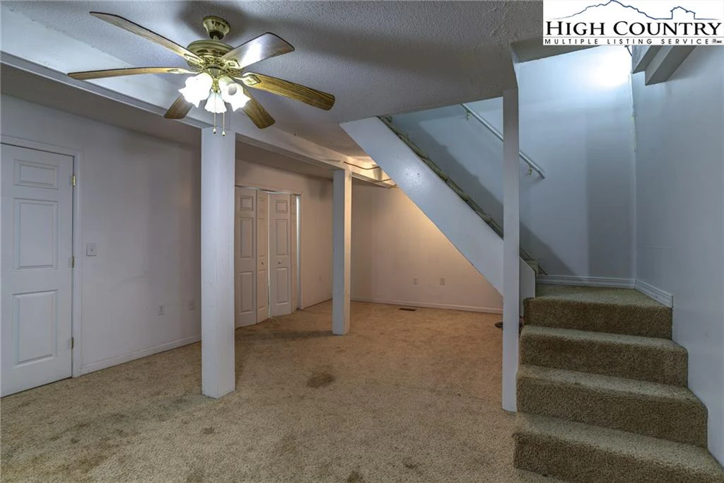 Image number 5 for the current listing