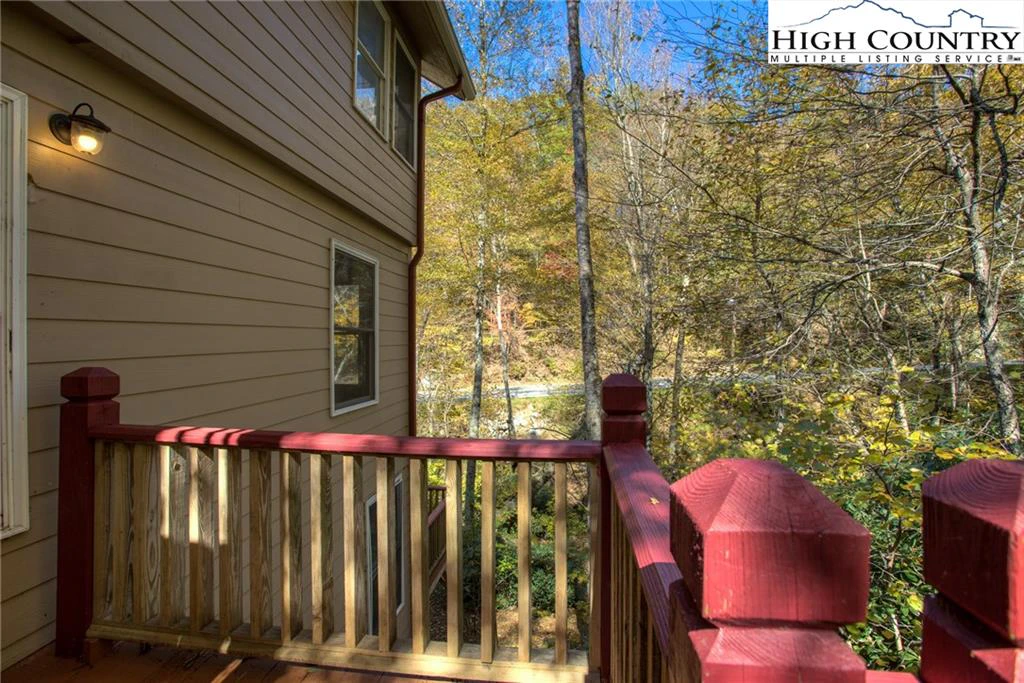 Image number 3 for the current listing