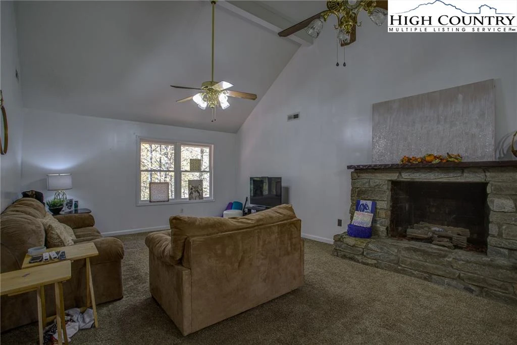 Image number 20 for the current listing