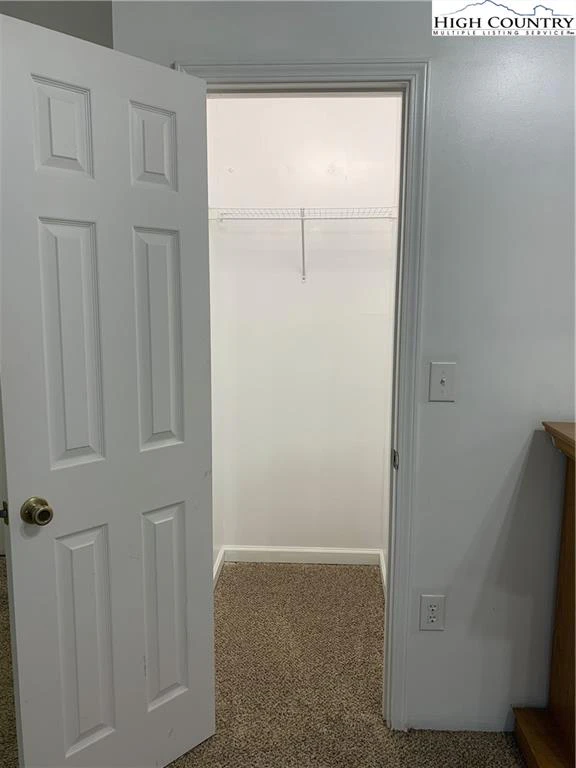 Image number 2 for the current listing
