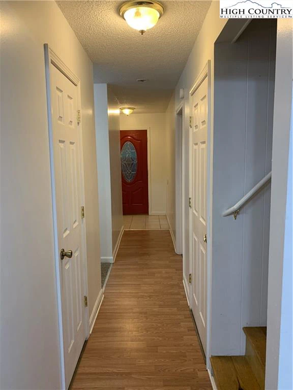 Image number 14 for the current listing