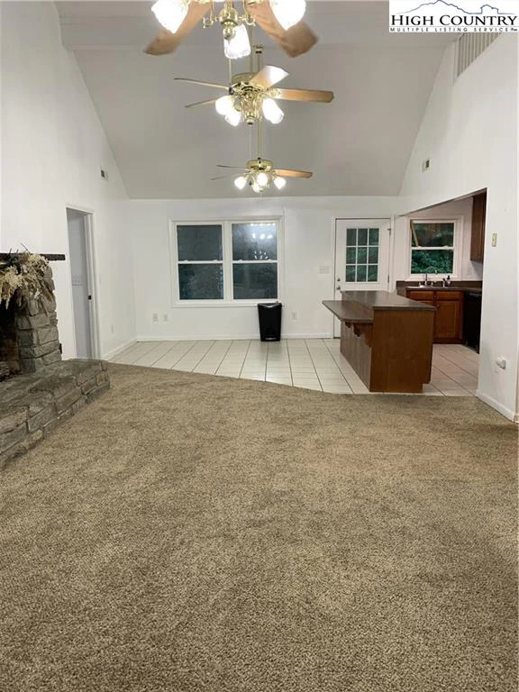 Image number 21 for the current listing