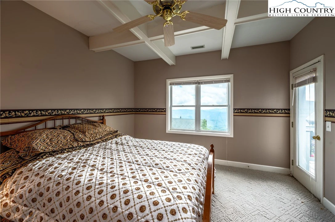 Image number 6 for the current listing