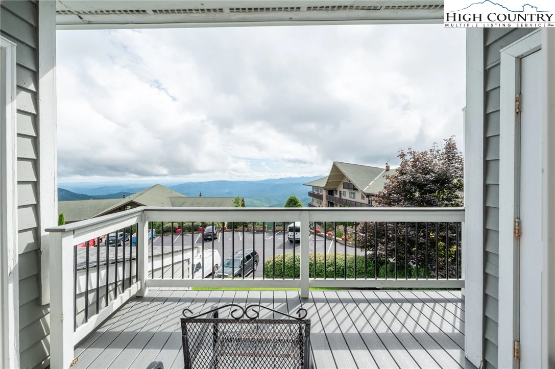 Image number 16 for the current listing