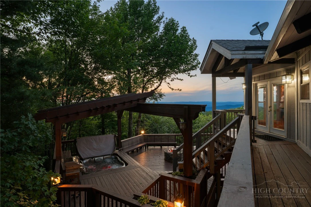Image number 5 for the current listing