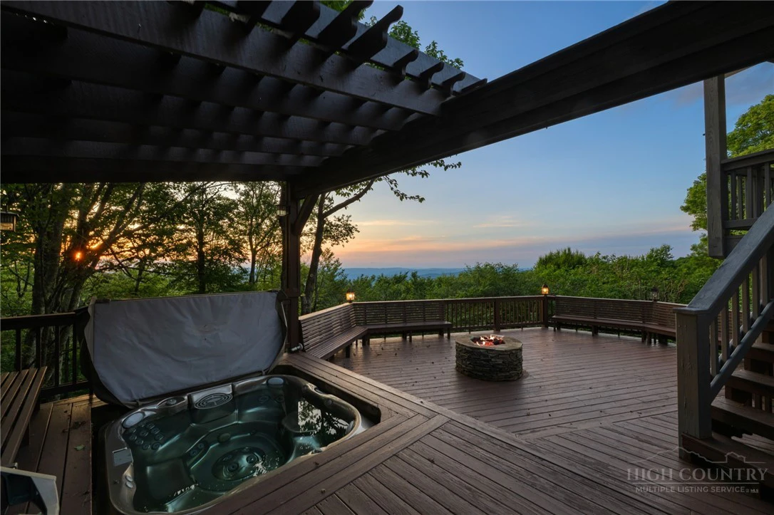 Image number 6 for the current listing