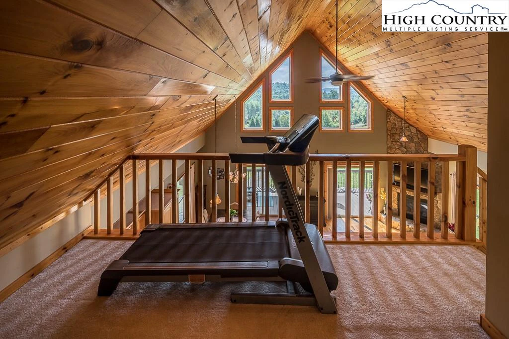 Image number 5 for the current listing