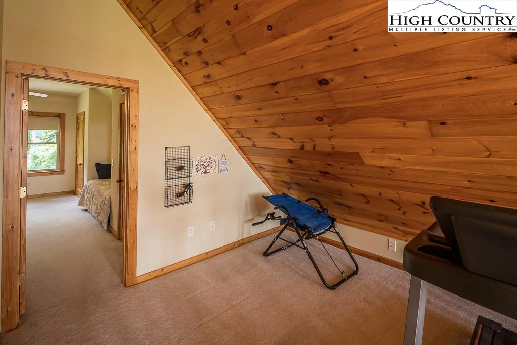 Image number 6 for the current listing