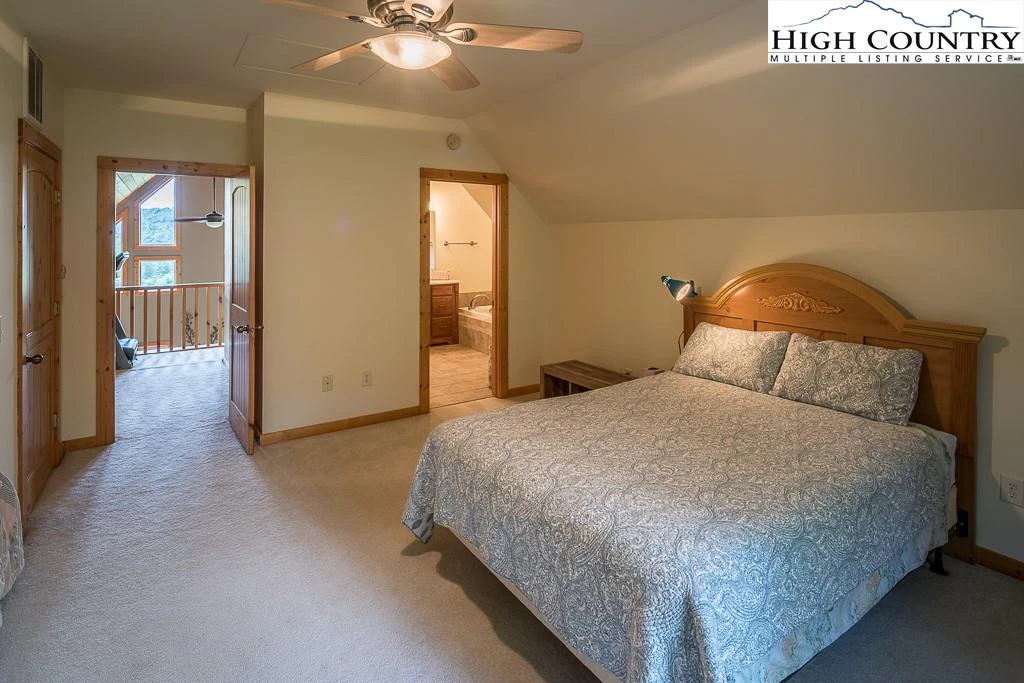 Image number 7 for the current listing