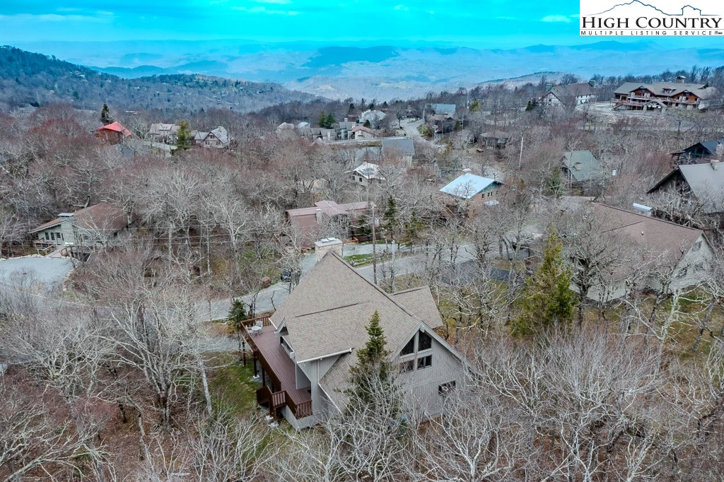 Image number 17 for the current listing