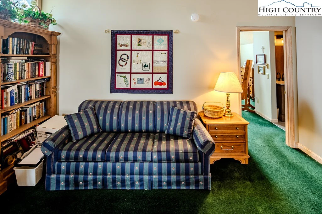 Image number 12 for the current listing