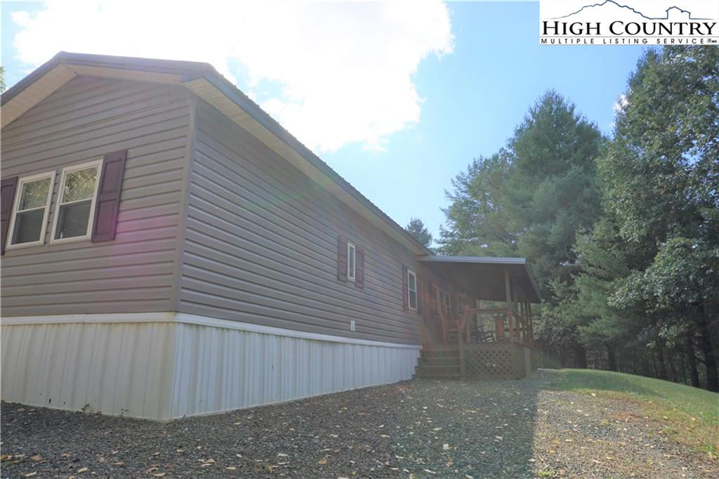 Image number 4 for the current listing